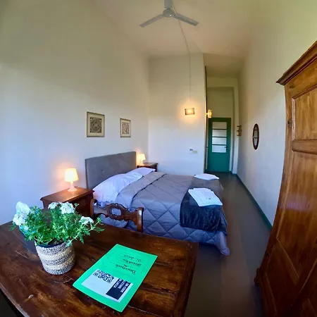Hostel Casa Lux Mundi